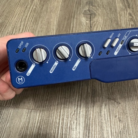 DigiDesign MBox 2 USB Audio Interface (Read) - Picture 3 of 12